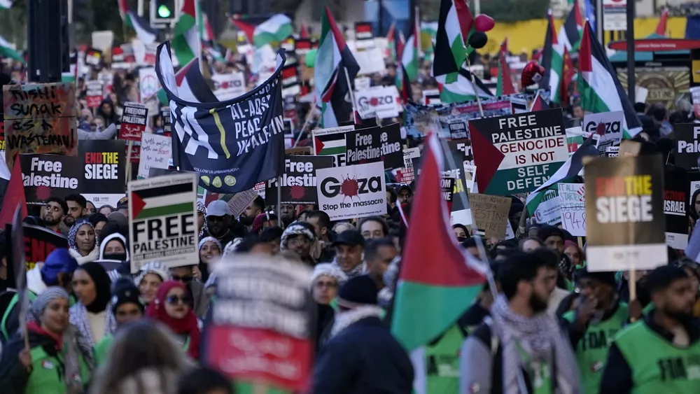 İngiltere’de öğrenciler Filistin’e destek için eylem yaptı