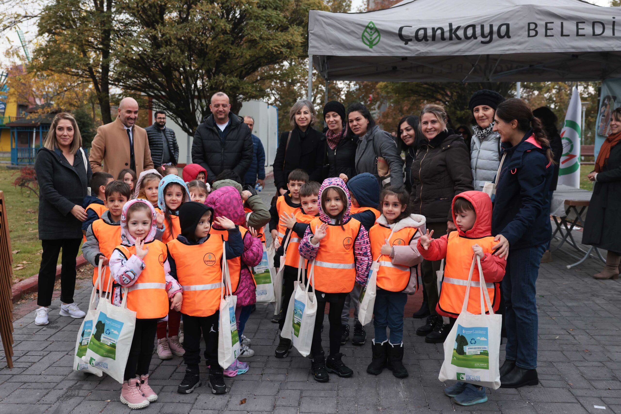 ÇANKAYALI MİNİKLERDEN ATIK AZALTIMI FARKINDALIĞI