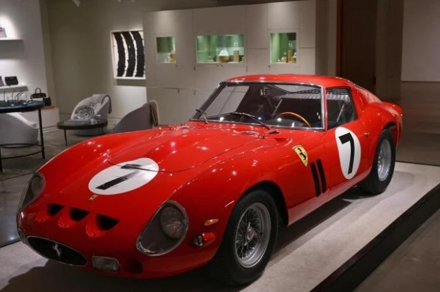 1962 model Ferrari, rekor fiyata satıldı