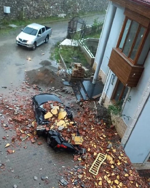 Zonguldak'ta olumsuz hava koşulları nedeniyle eğitime 1 gün ara verildi