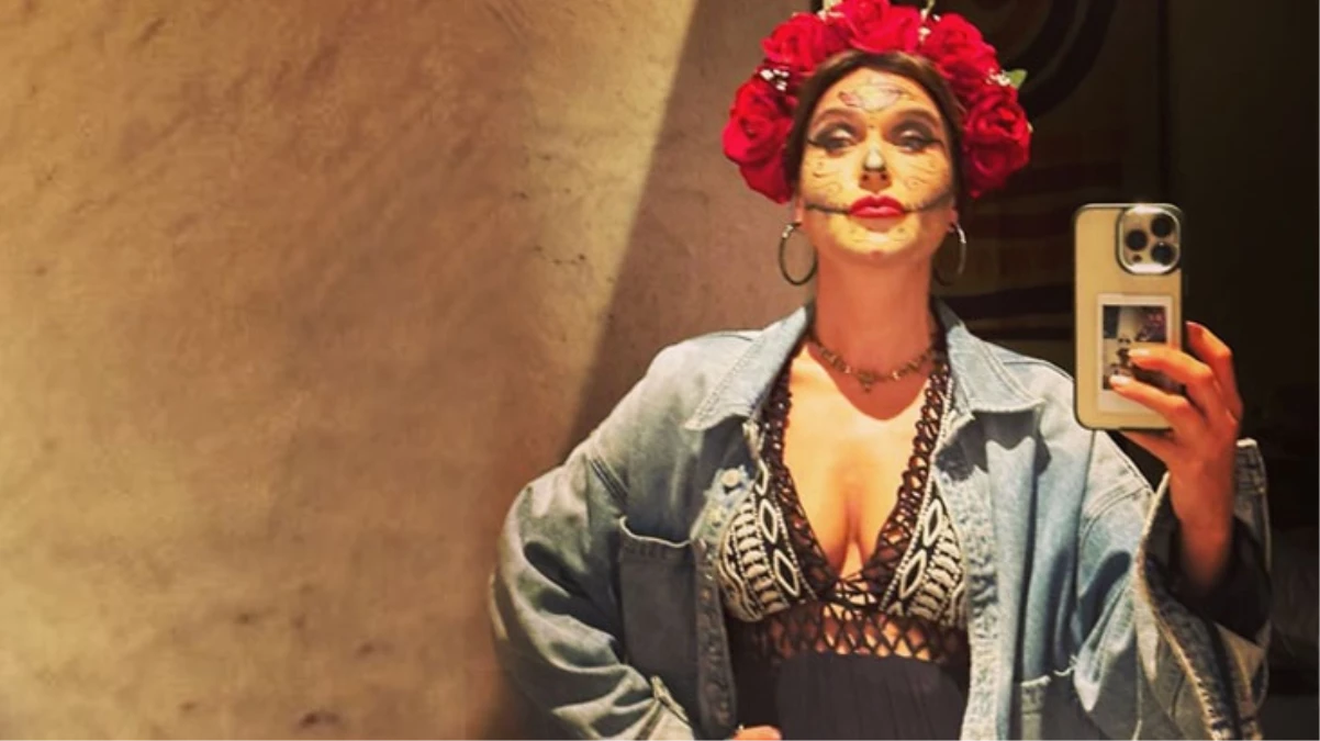 50 yaşına giren Şevval Sam, doğum gününü en büyük hayali olan Ölüler Günü Festivali’nde kutladı