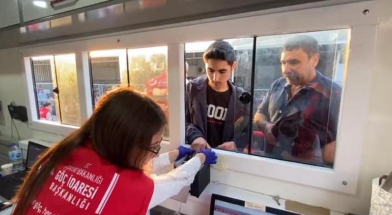 İzmir’de 'Kalkan' operasyonu; 309 kaçak göçmen yakalandı