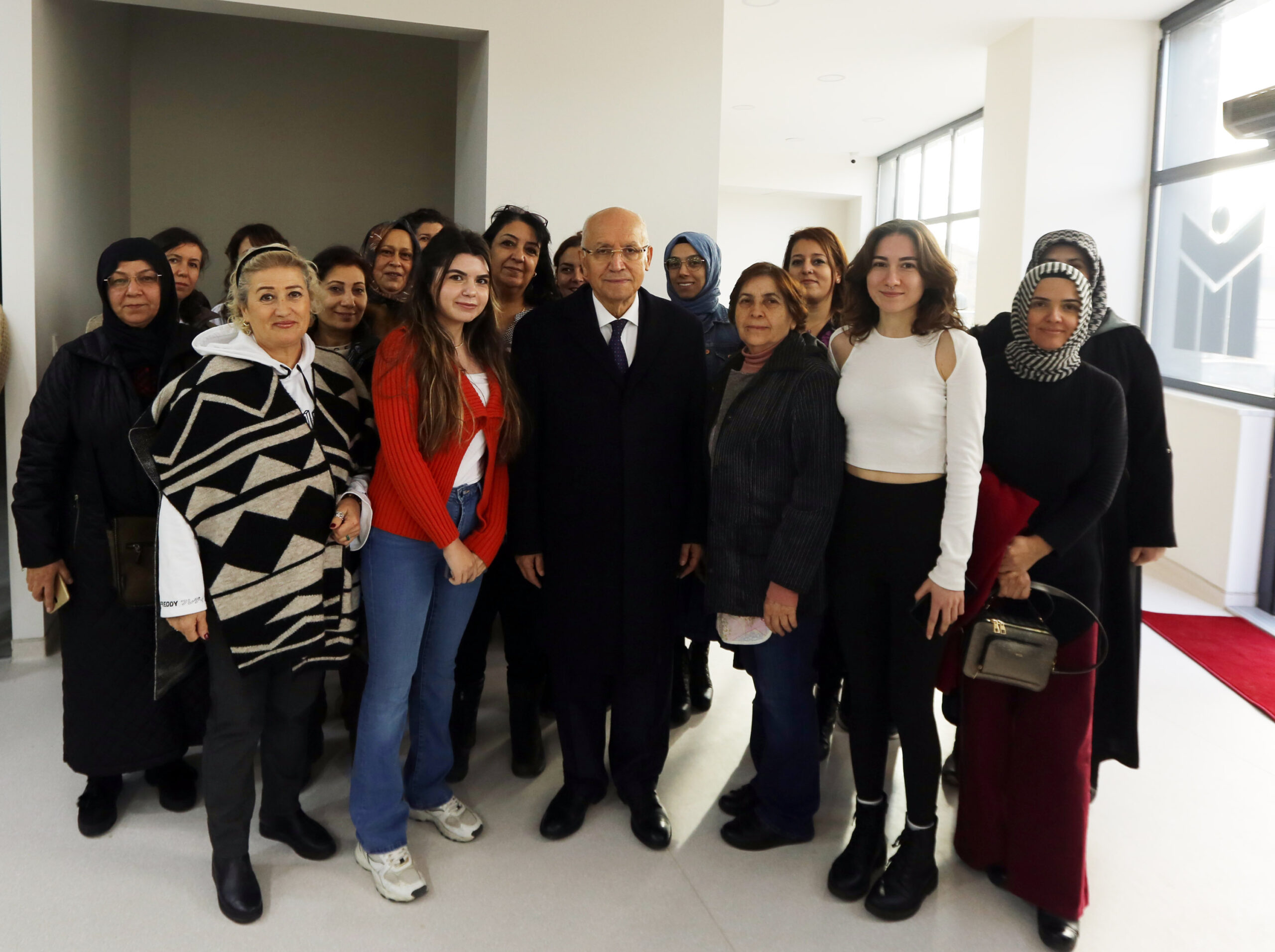 Yenimahalle’nin 10’uncu kütüphanesi kapılarını açtı