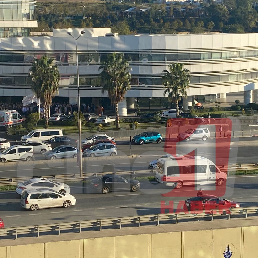 İstanbul’ da Hayat Bir Dakikalığına Hayat Durdu