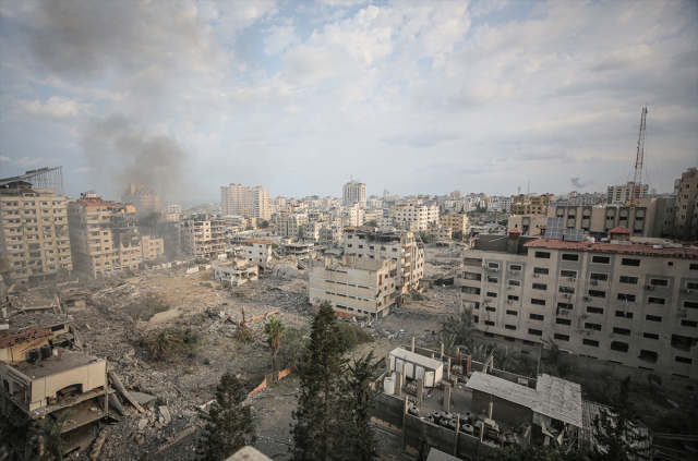 İsrail, hava saldırılarından kaçan Filistinlilerin sığındığı binayı vurdu: 20 ölü, 55 yaralı