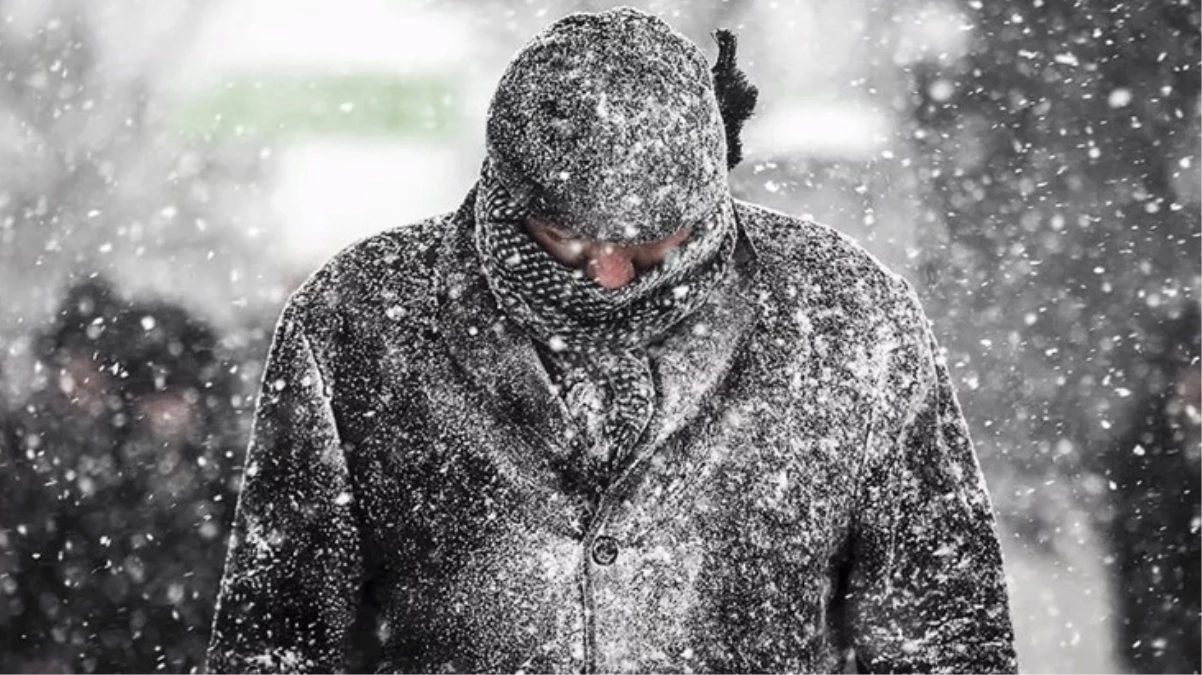 Meteoroloji İstanbul için pazar gününü işaret etti! Sıcaklık 10 derece birden düşecek, yoğun kar yağışı bekleniyor