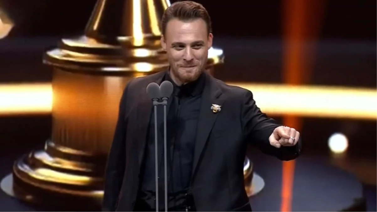 Altın Kelebek’te ödül alan Kerem Bürsin, sahnede konuşamadı