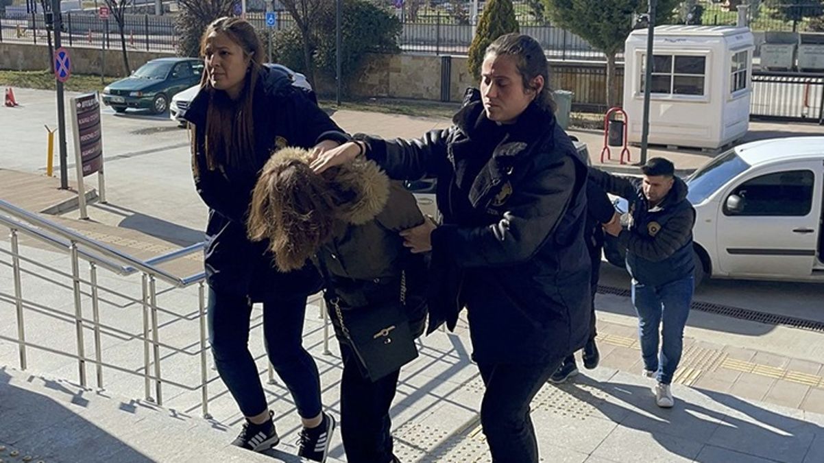 2 günlük bebeği ağzını bantlayıp tarlaya bırakan anne, erkek arkadaşını suçladı