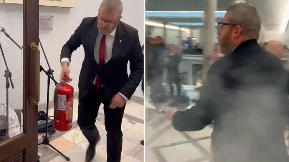 Polonya’da aşırı sağcı milletvekili Grzegorz Braun’ndan yangın tüplü İsrail protestosu