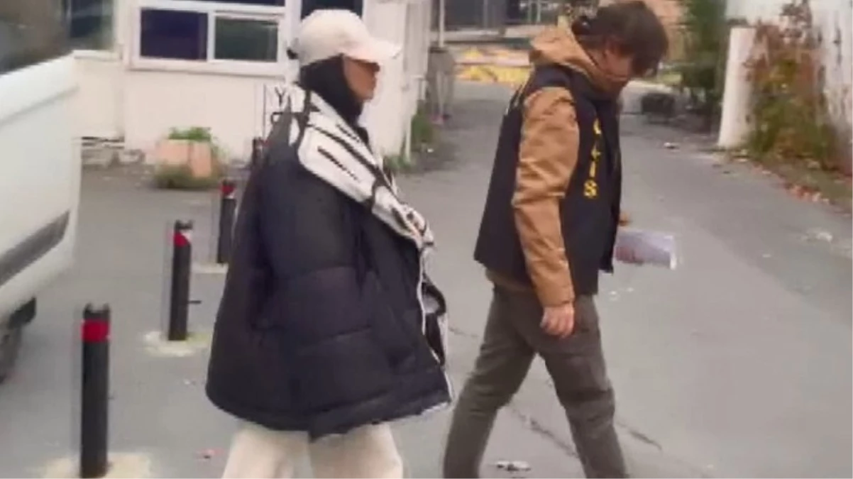 TikTok’tan müstehcen yayın yapan 6 şüpheli evlerinden alındı