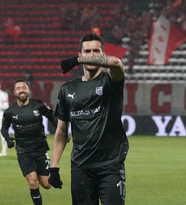 Kara Kartal ağır yaralı! Beşiktaş Pendikspor'a deplasmanda 4-0 yenildi