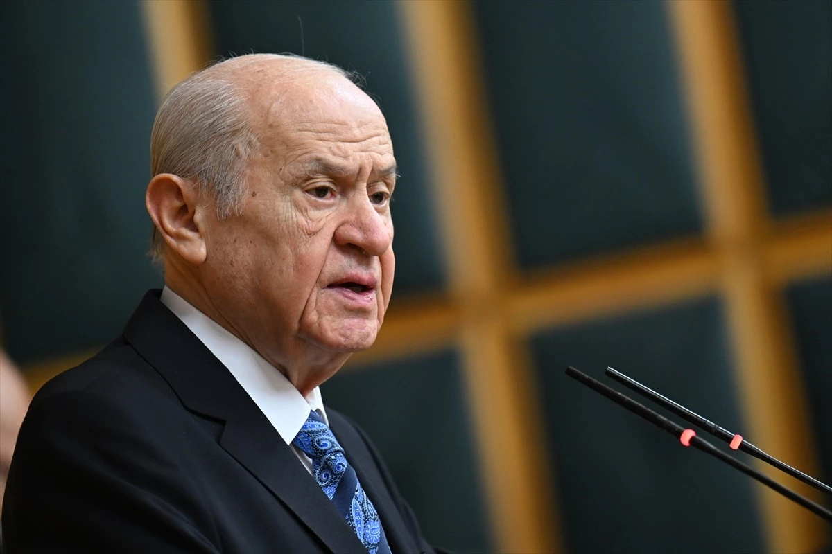 Bahçeli’den, Fatih Camii’ndeki bıçaklı saldırıyla ilgili ilk açıklama: Karanlık bağlantılar aydınlatılacak