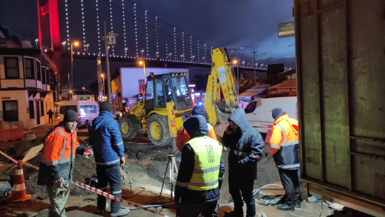 Ortaköy’de ana isale hattı patladı