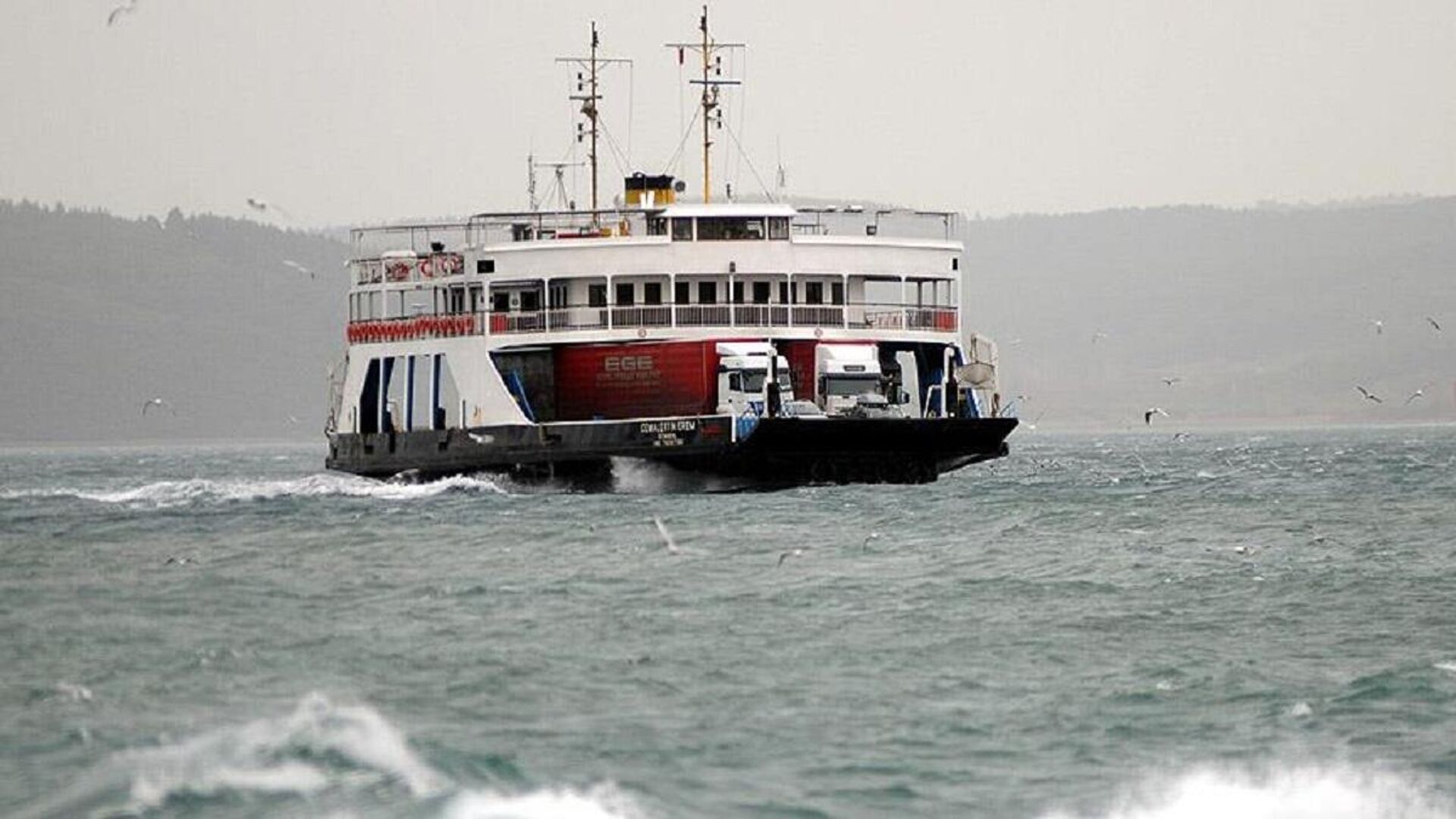 İstanbul’da olumsuz hava koşulları nedeniyle bazı vapur seferleri iptal edildi