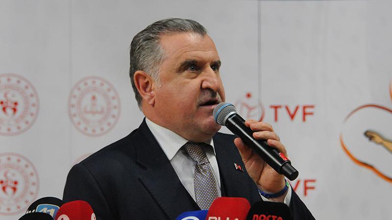 Bakan Osman Aşkın Bak: Voleybolda zirveye yürüyen, voleybol ülkesi olan bir Türkiye var