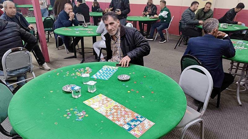 İzmir’de kumar oynayan 126 kişiye 809 bin TL ceza kesildi