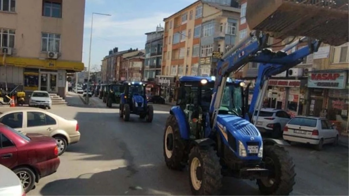 Konya'da çiftçilerden traktör konvoylu eylem