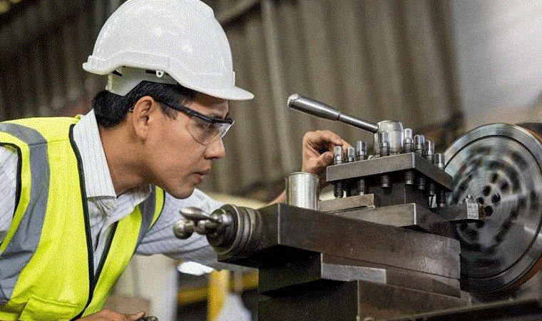 Mühendis temel ihtiyacını karşılayamıyor