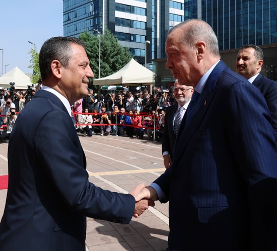 Cumhurbaşkanı Erdoğan’dan CHP’ye 18 yıl sonra ziyaret
