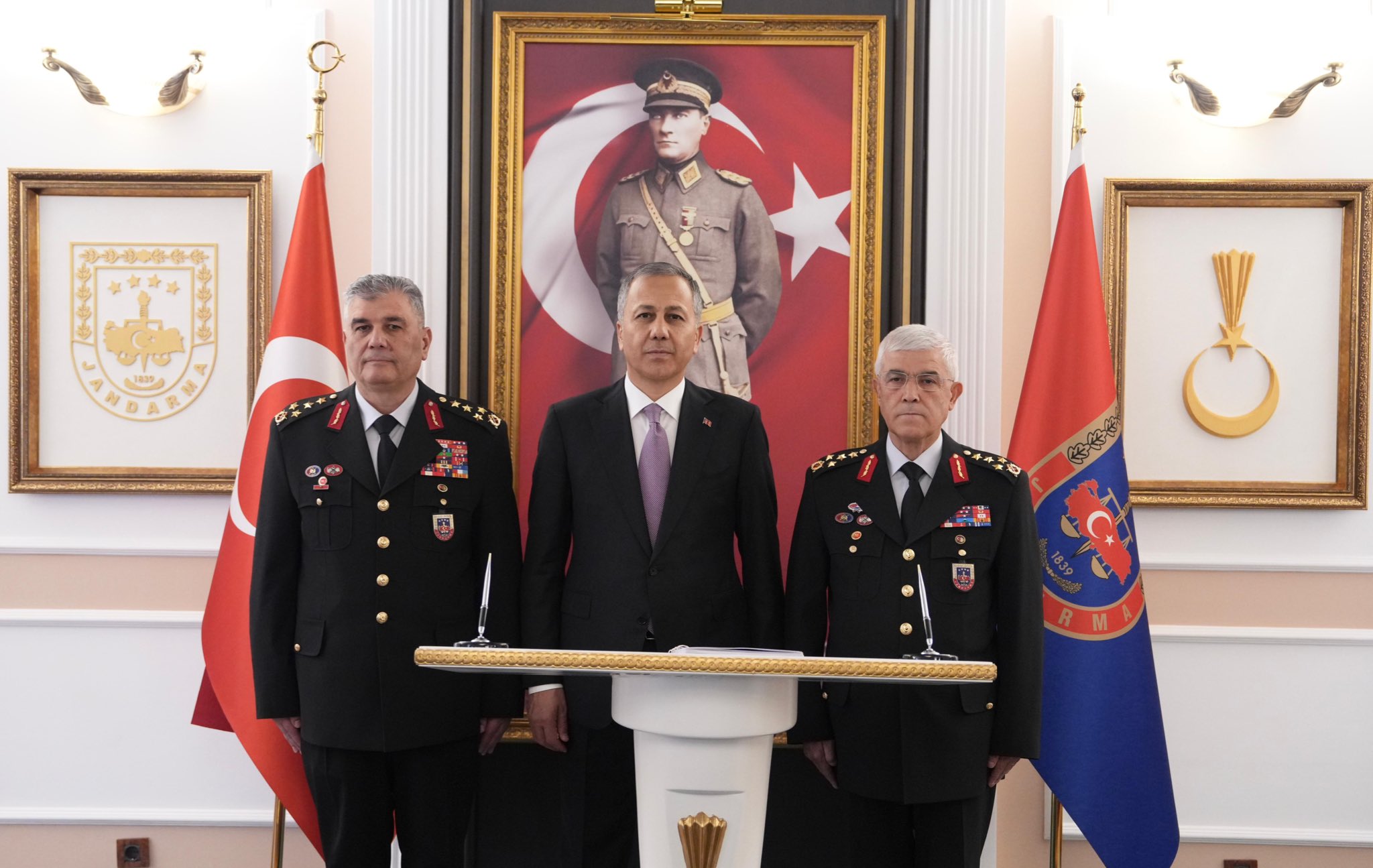 Jandarma Genel Komutanlığı’nda devir teslim töreni