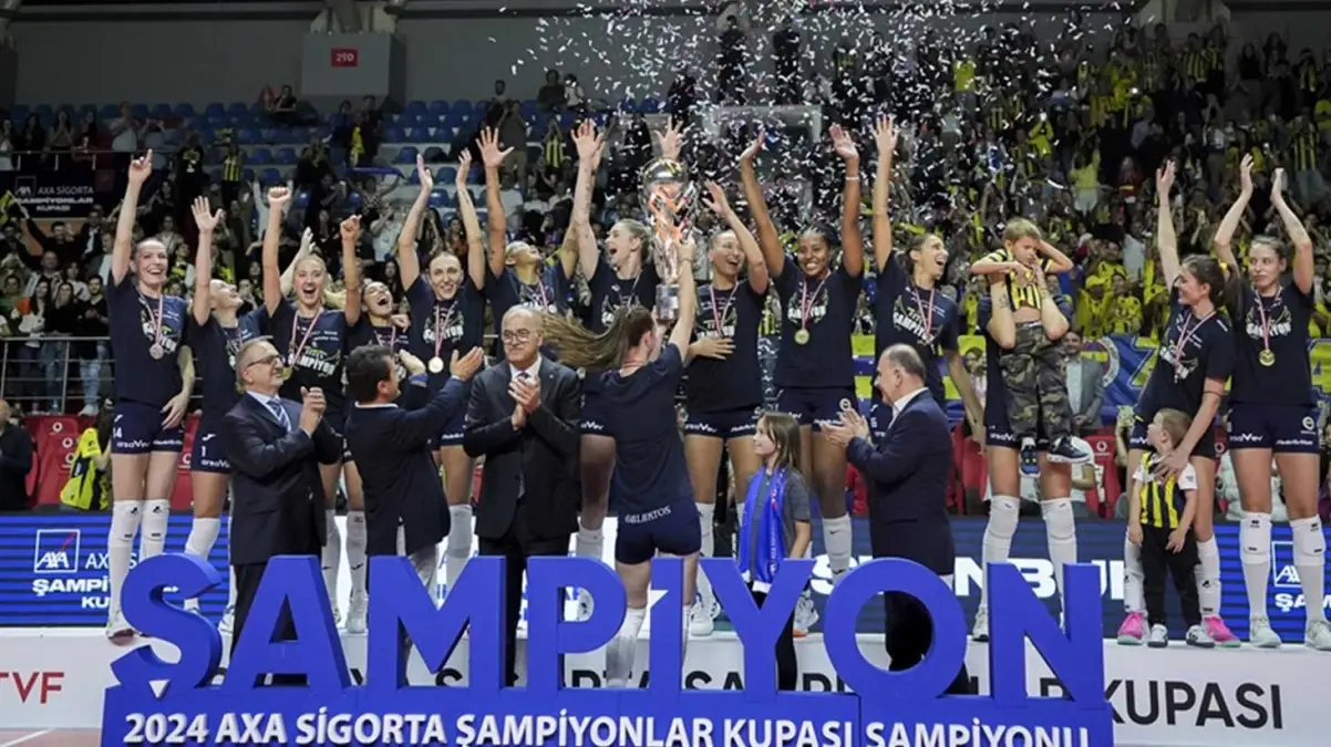 Fenerbahçe Medicana, Eczacıbaşı Dynavit’i 3-1 yenerek Şampiyonlar Kupası’nı müzesine götürdü