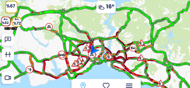 Öğrenciler ders başı yaptı, İstanbul trafiği kilitlendi