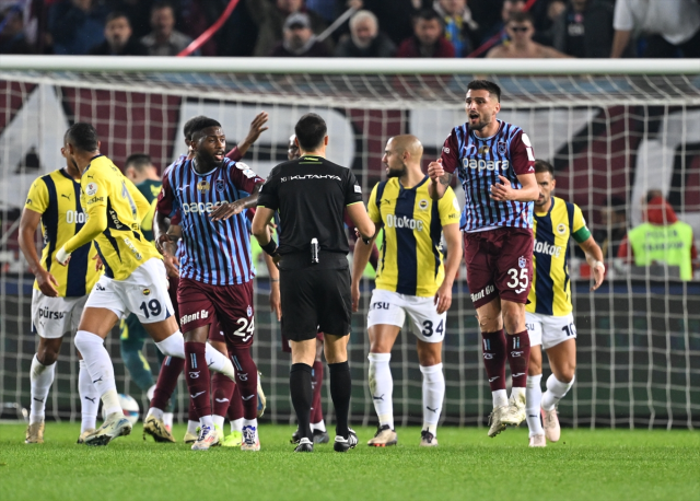 Fenerbahçe, Trabzonspor'u deplasmanda 3-2 yendi