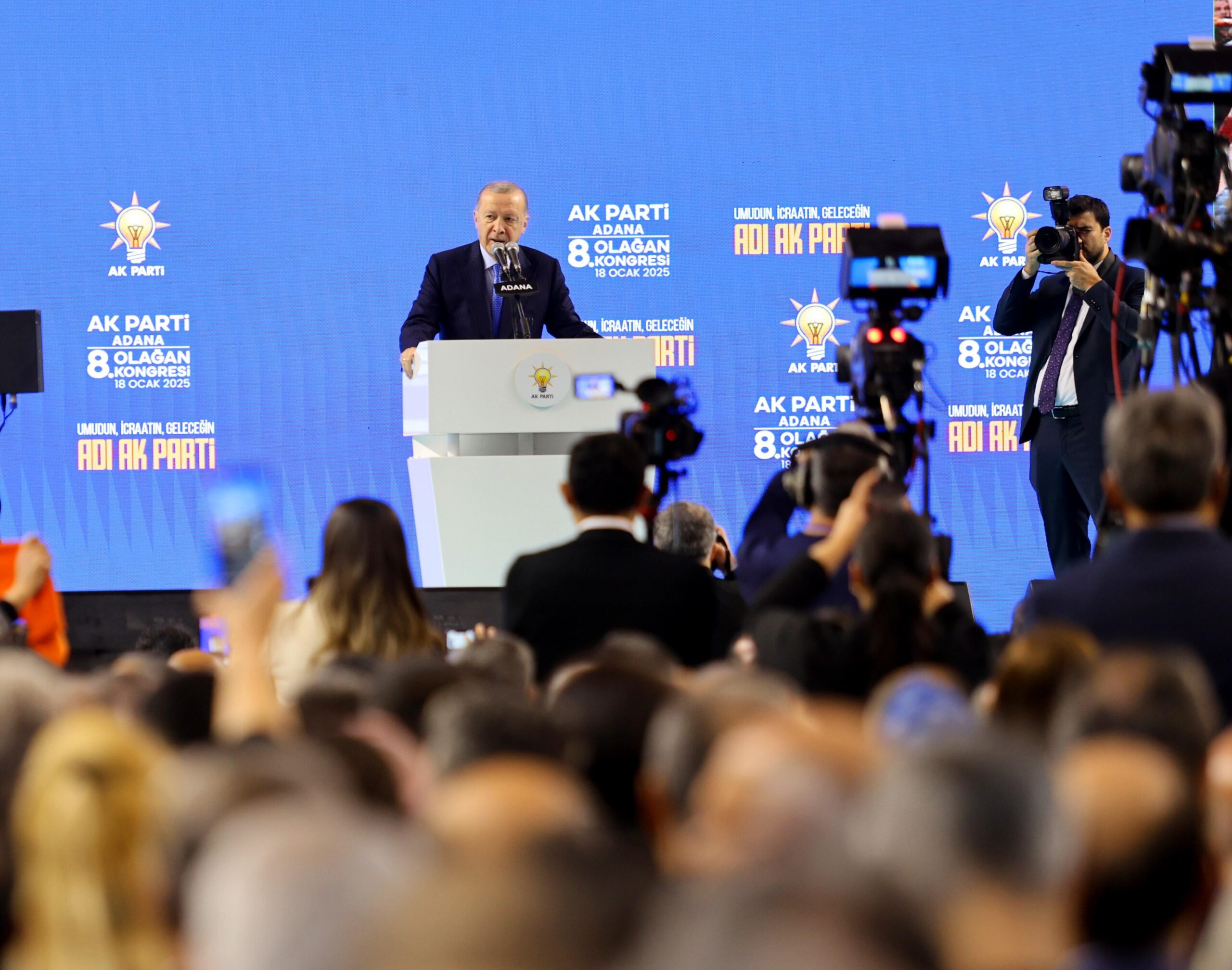 Erdoğan’dan muhalefete ‘Kırmızı kartlardan puzzle yapın’ tepkisi