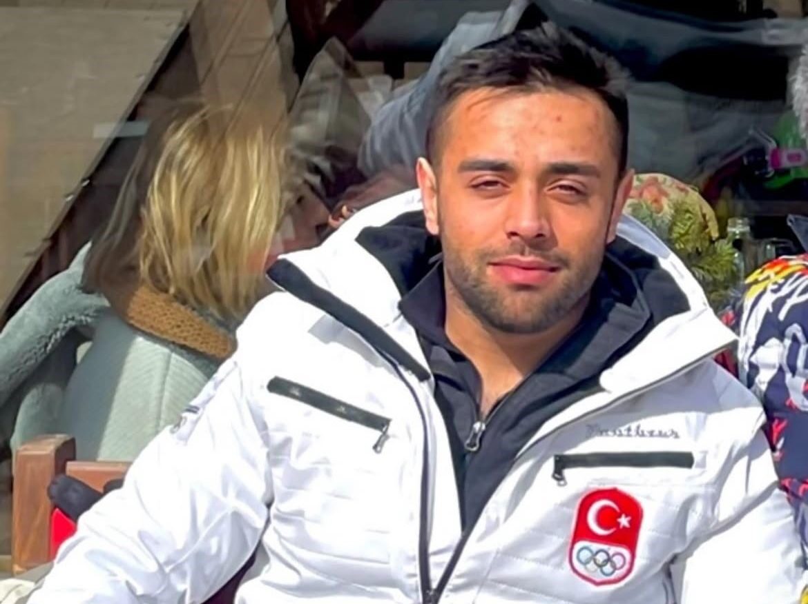 Şampiyon kayakçı ve kayak hocası babası Uludağ’daki yangında hayatlarını kaybettiler