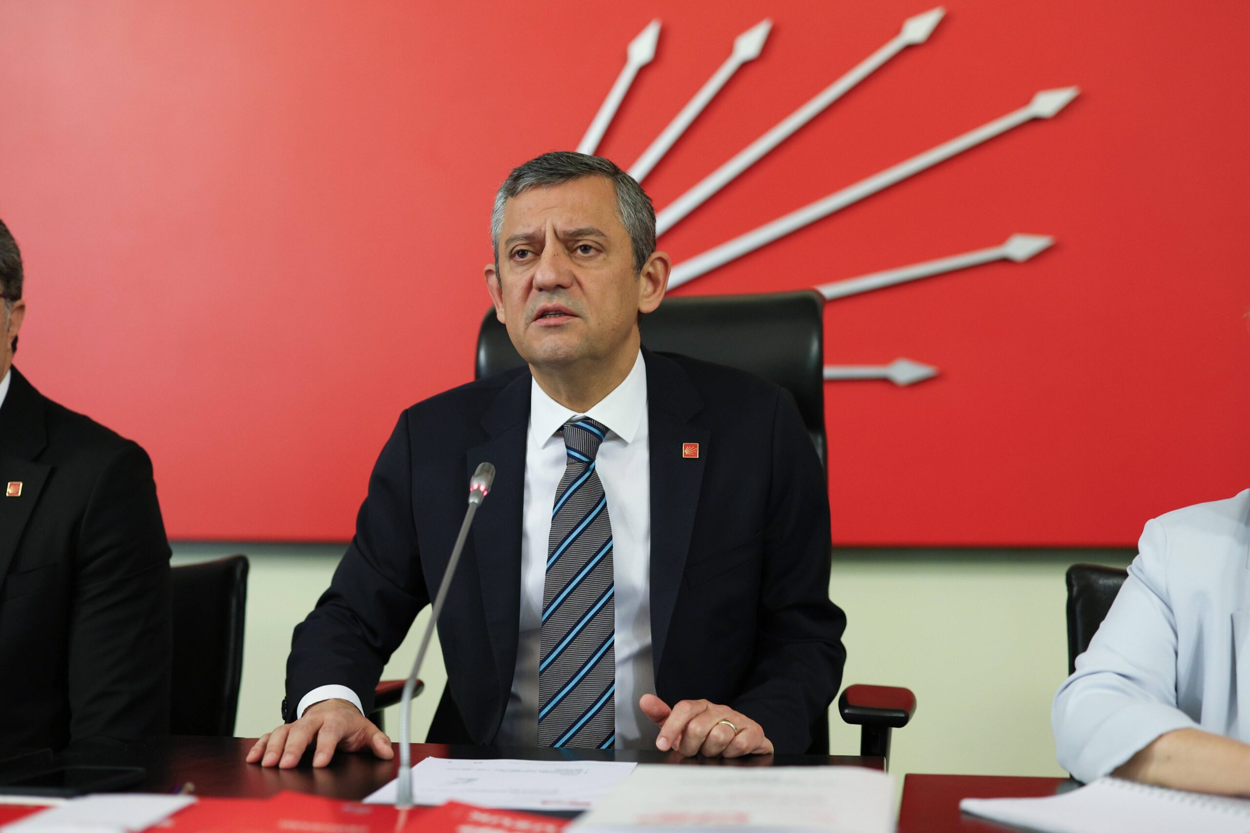 CHP Parti Meclisi, Özgür Özel başkanlığında toplandı