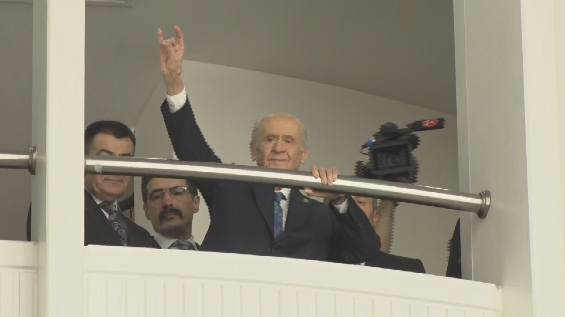 MHP Genel Başkanı Bahçeli, genel merkezde çalışmalara başladı