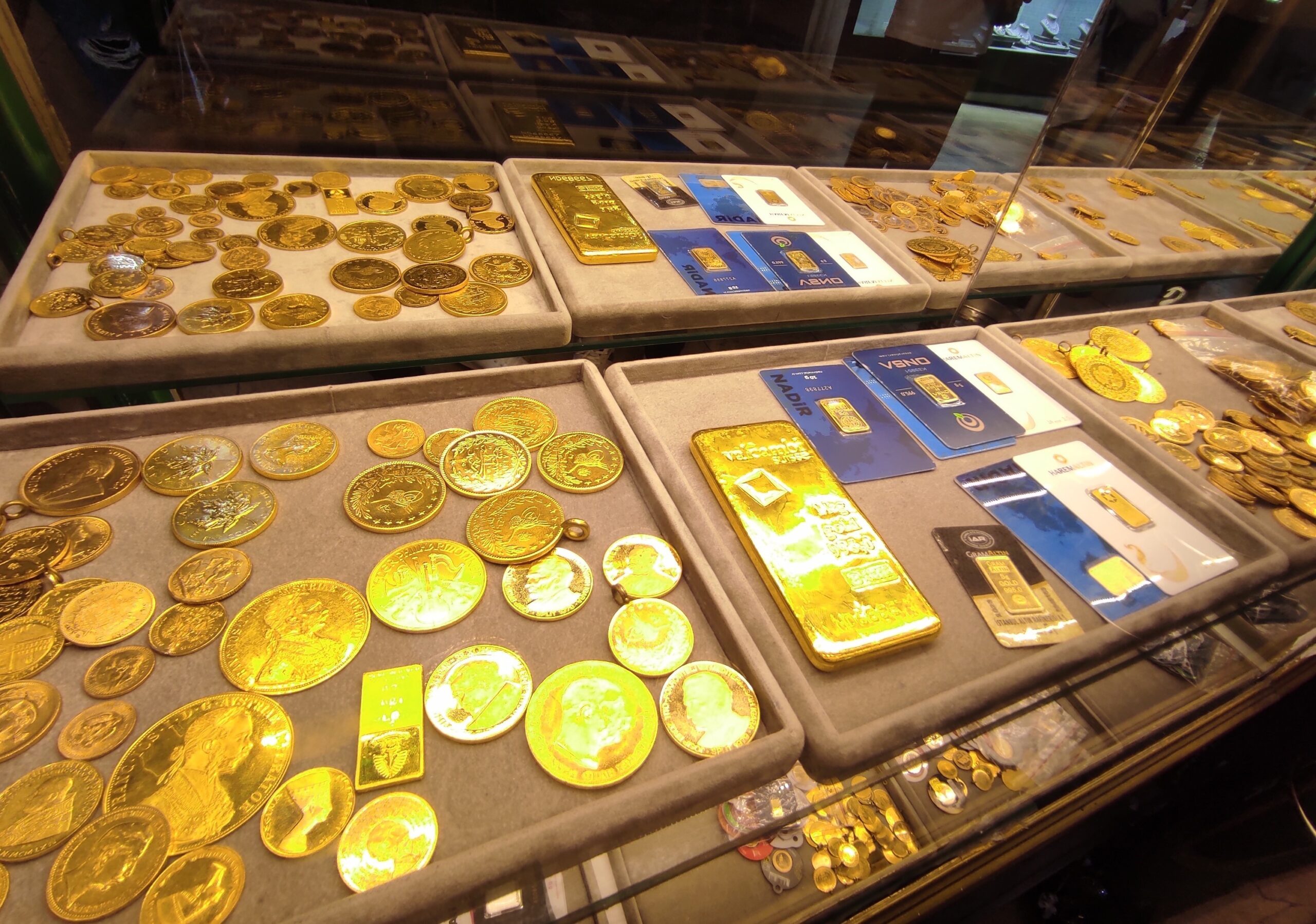 Altın 4 bin TL’yi aştı