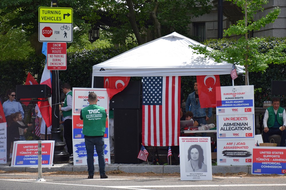Washington’da Türk vatandaşlarından sözde Ermeni soykırımına karşı protesto