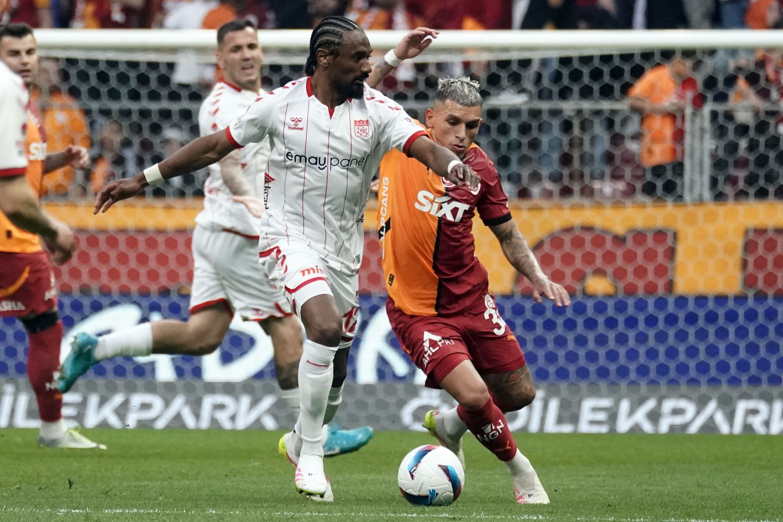 Trendyol Süper Lig: Galatasaray: 4 – Sivasspor: 1 (Maç sonucu)