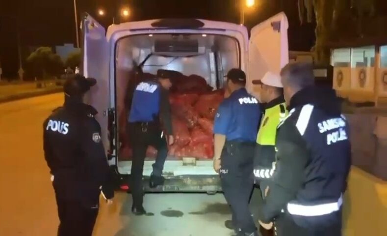 Samsun’da 2 ton 900 kilo kaçak midye ele geçirildi