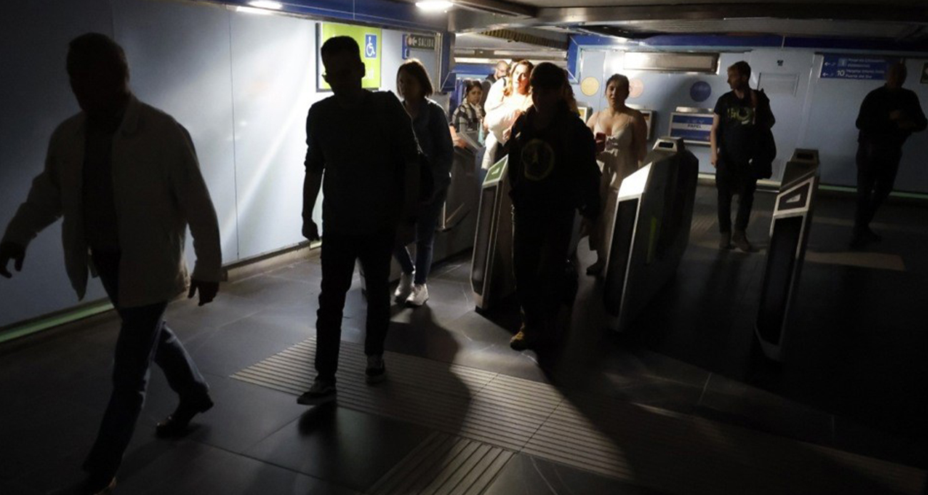 İspanya’ya ne oluyor? Tüm mobil ağ çöktü, sinyal kesildi: Acil hatlar bile çalışmıyor