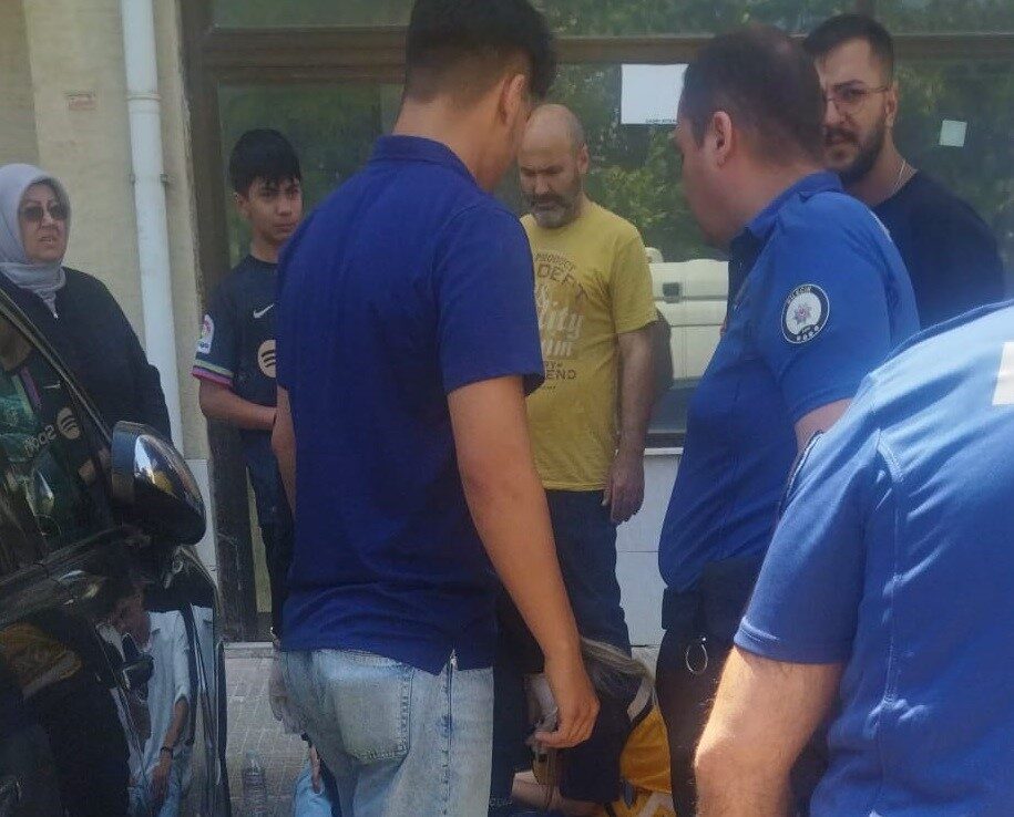 Bilecik’te motosiklet ile otomobil çarpıştı, 1 kişi yaralandı