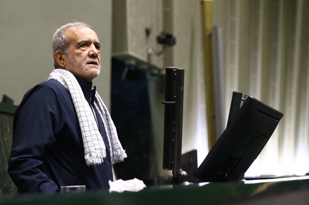 İran Cumhurbaşkanı Pezeşkiyan: “Nükleer silah peşinde değiliz”