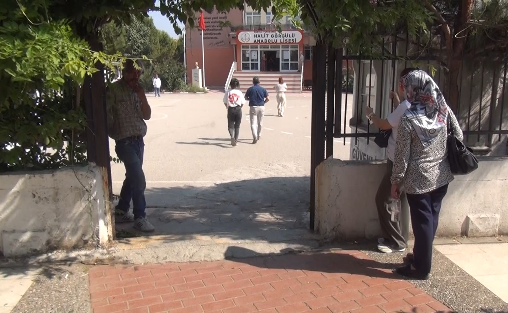 Nüfus cüzdanını unutan adaya saniyelerle yetişen umut