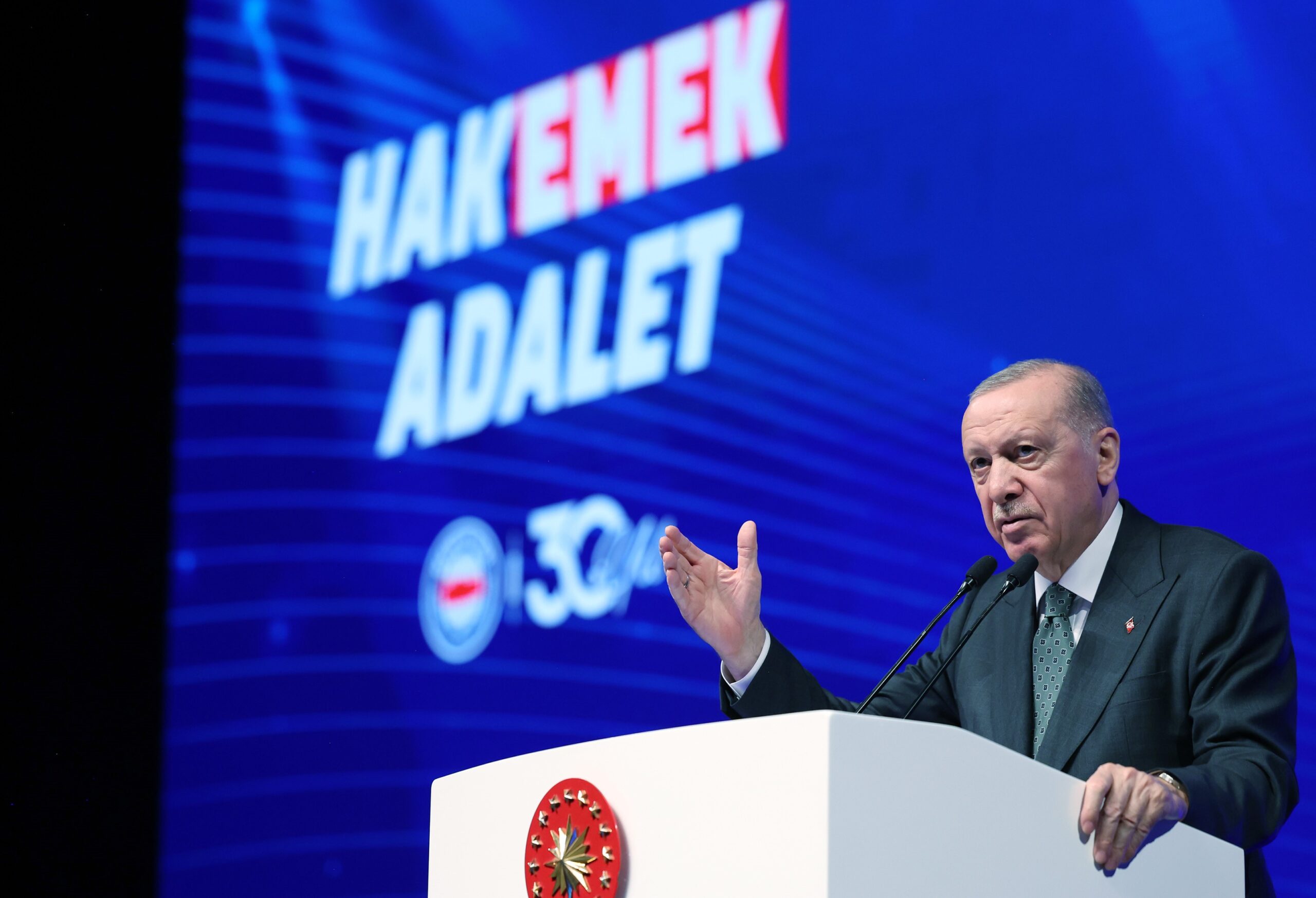Cumhurbaşkanı Erdoğan: “İran’a yönelik saldırılarının daha büyük bir felakete dönüşmemesi için yoğun çaba harcıyoruz”