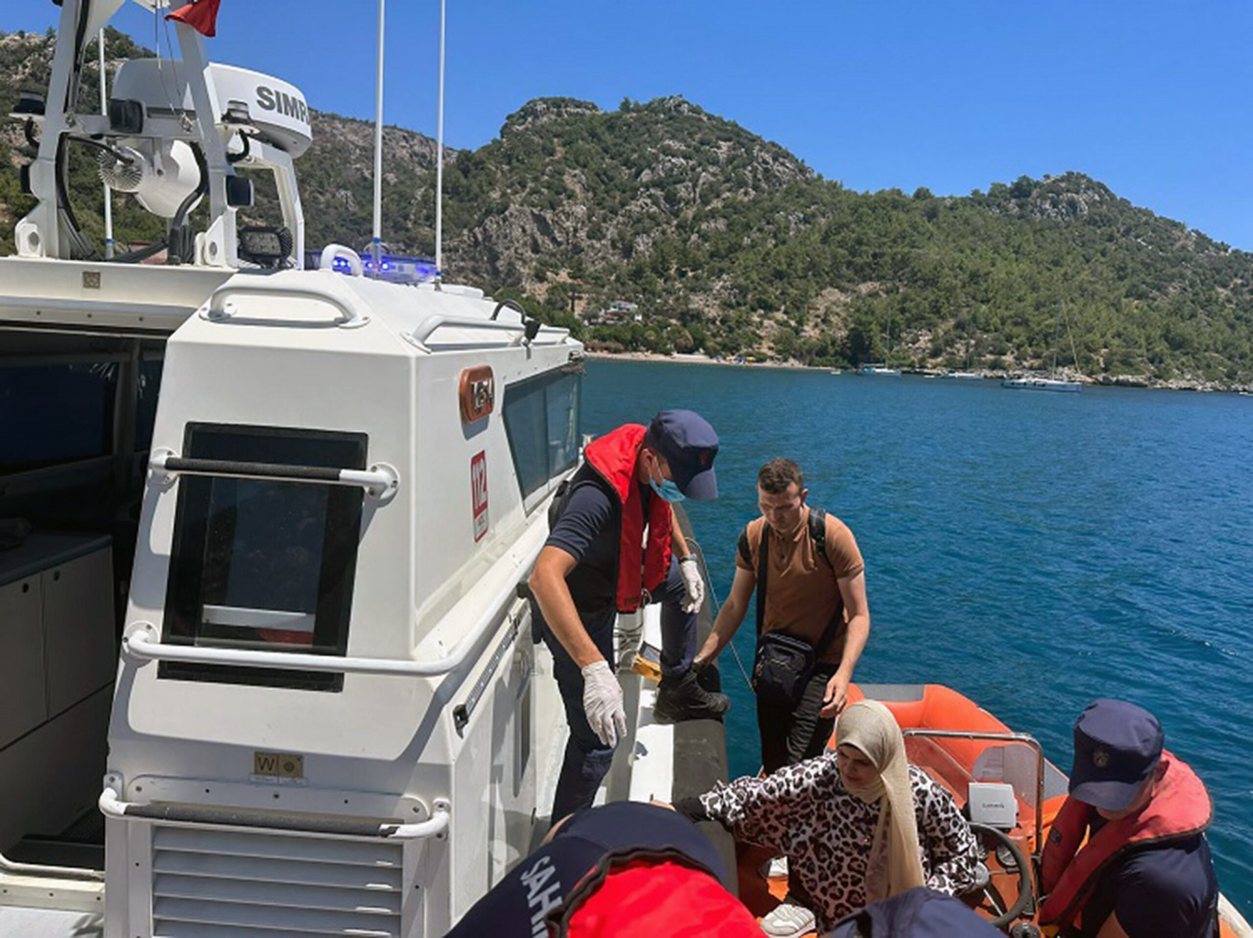 Marmaris’te karada 21 düzensiz göçmen yakalandı