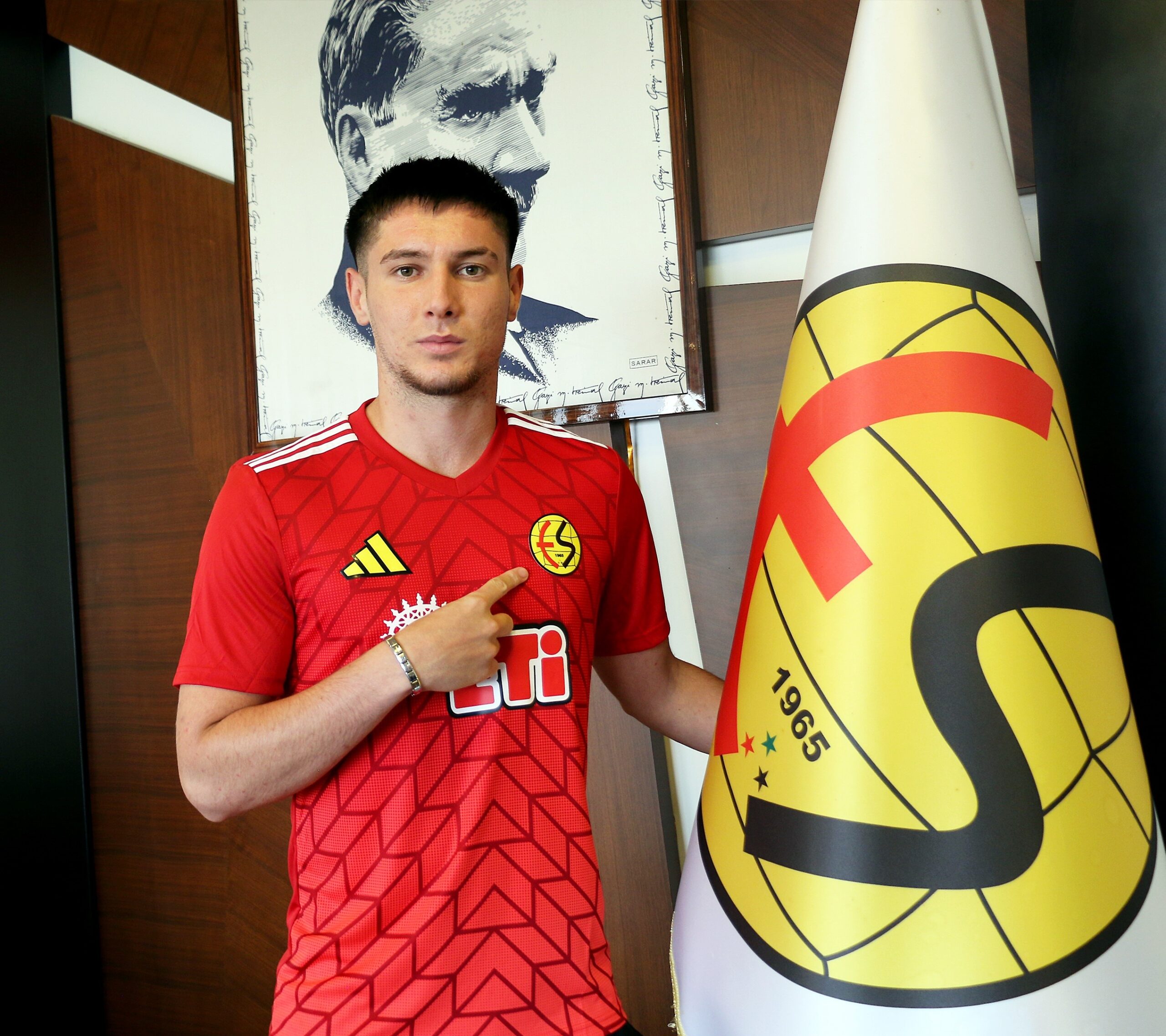 Eskişehirspor, Hasan Şen ile yeniden anlaşma sağladı