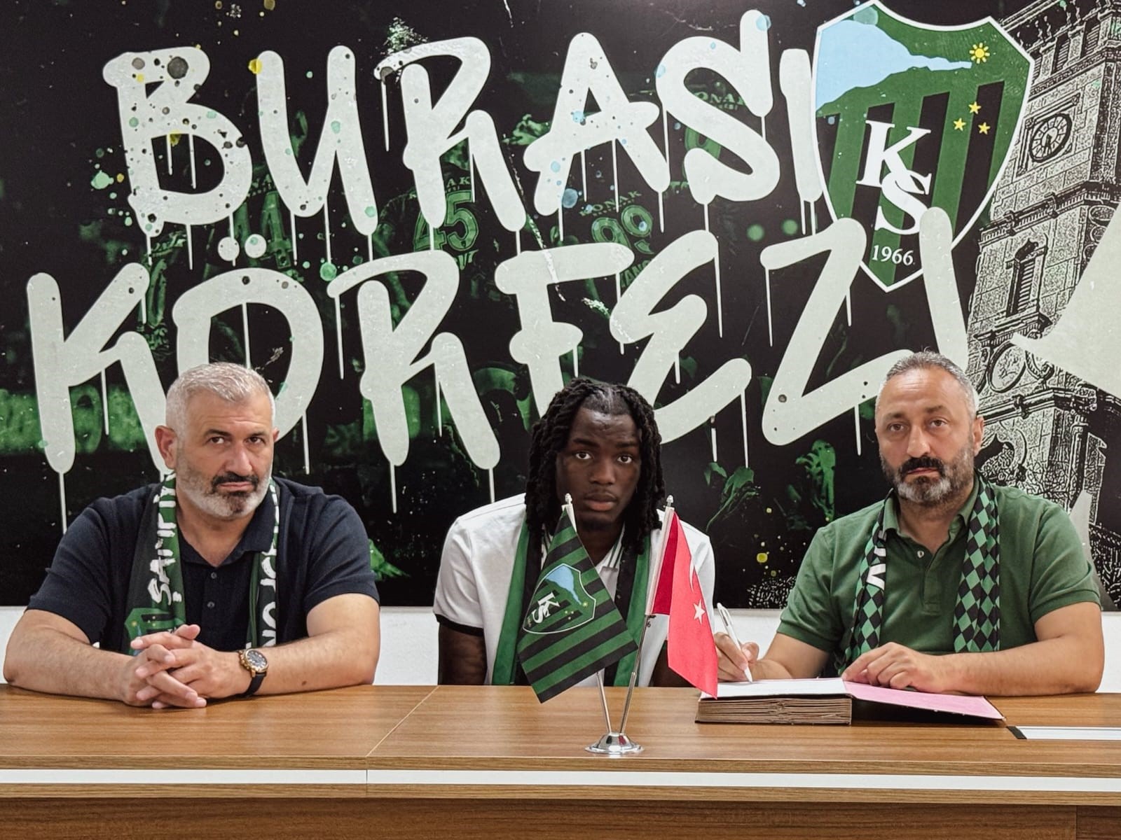 Kocaelispor, Juventus’un genç oyuncusu Joseph Nonge ile 3 yıllık sözleşme imzaladı