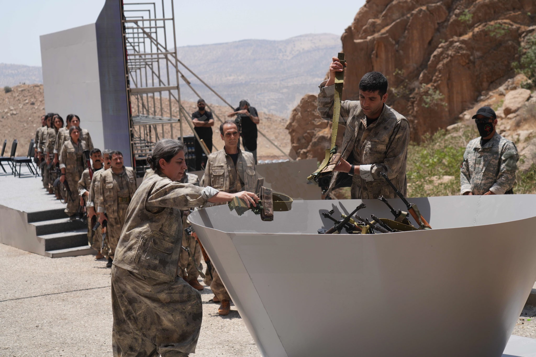 İlk PKK’lı grup silah bıraktı