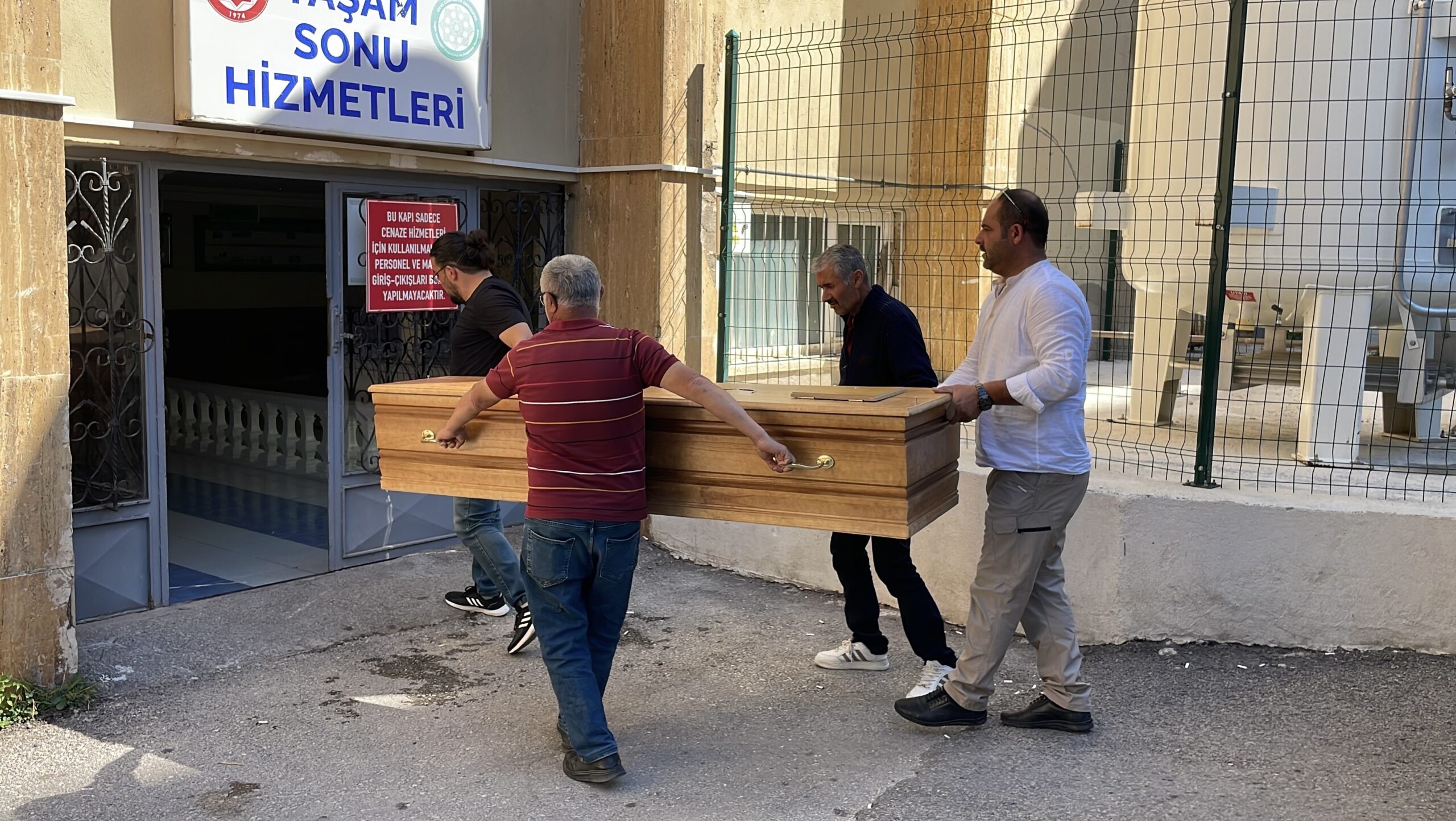 Sivas’ta keneden bulaşan Kırım Kongo Kanamalı Ateşi virüsü sonucu ölenlerin sayısı 11’e yükseldi