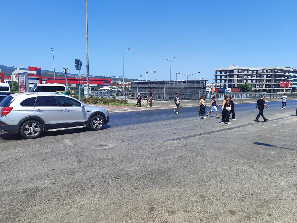 Binlerce kişi her gün ölümle yüz yüze