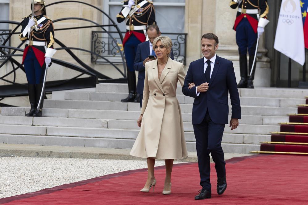 Macron çifti, “First Lady erkek doğdu” iddiasına karşı ABD’de dava açtı