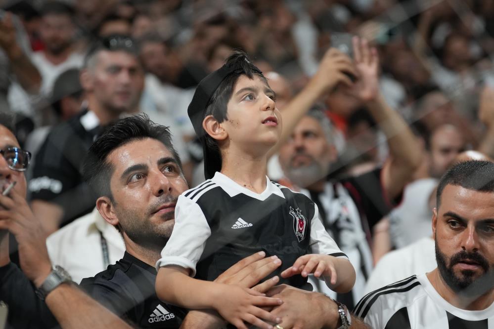 UEFA Avrupa Ligi: Beşiktaş: 2 – Shakhtar Donetsk: 4 (Maç sonucu)