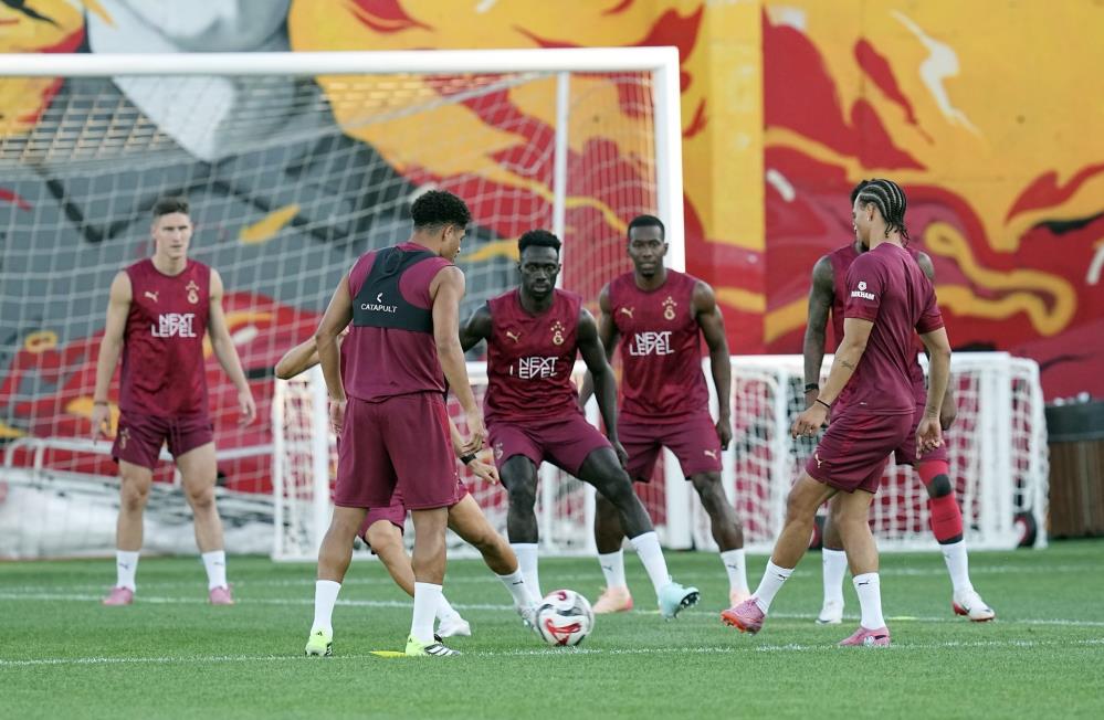 Galatasaray, yeni sezon hazırlıklarını sürdürdü