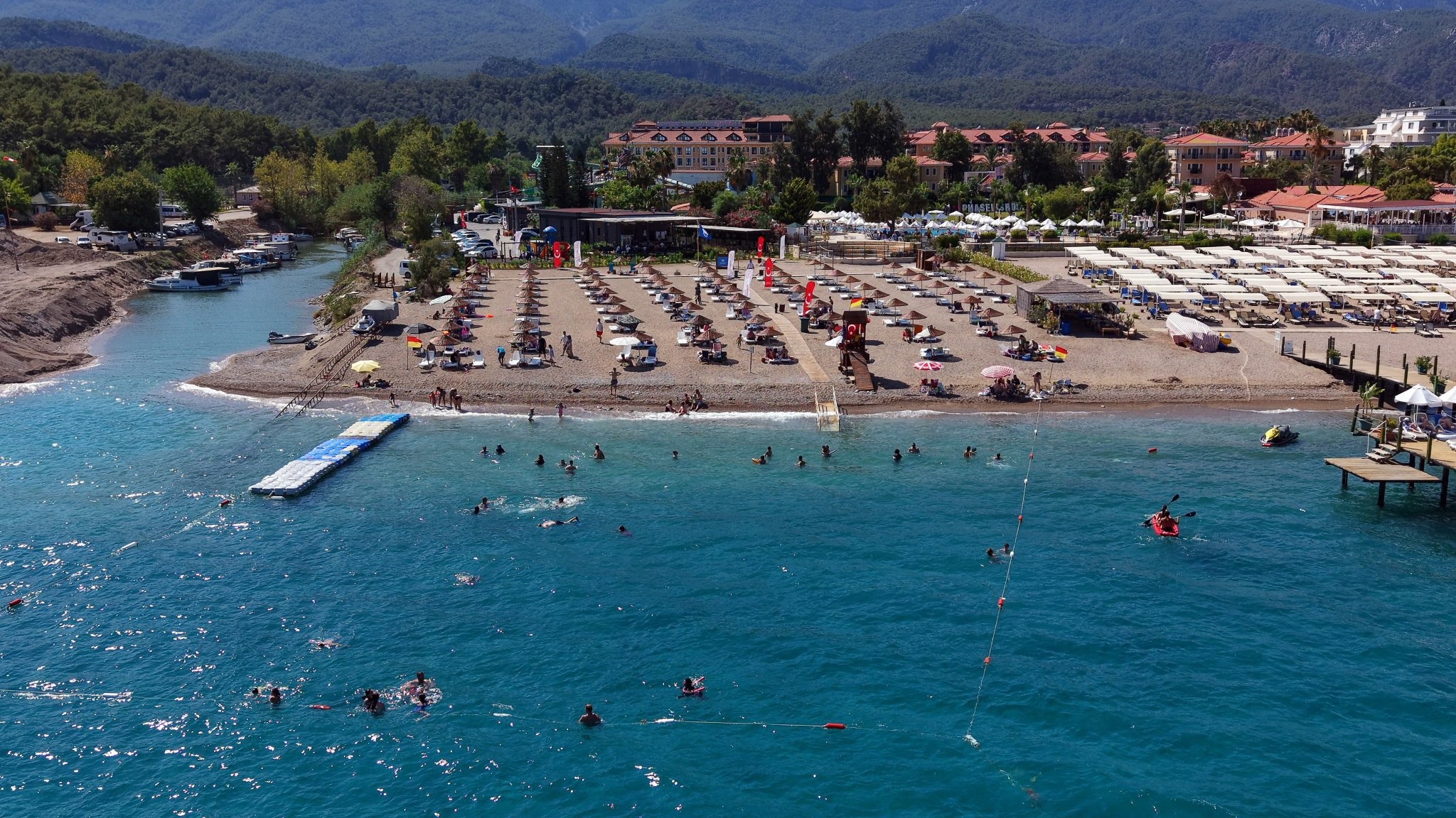 Antalya tüm zamanların günlük turist rekorunu kırdı